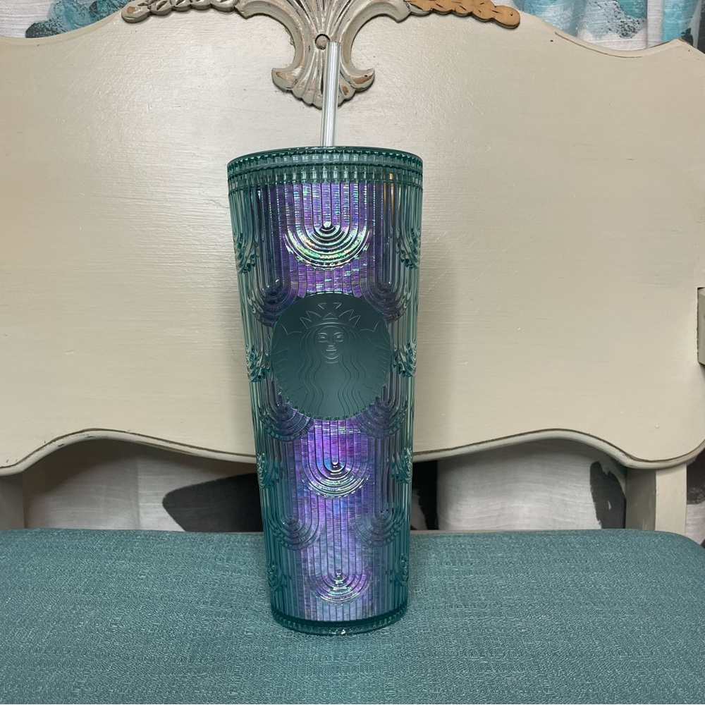 Starbucks Iridescant Mermaid Tumbler 24 oz